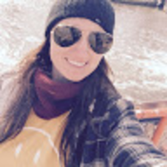 Meet your Posher, Emma - Picture 1 of 1